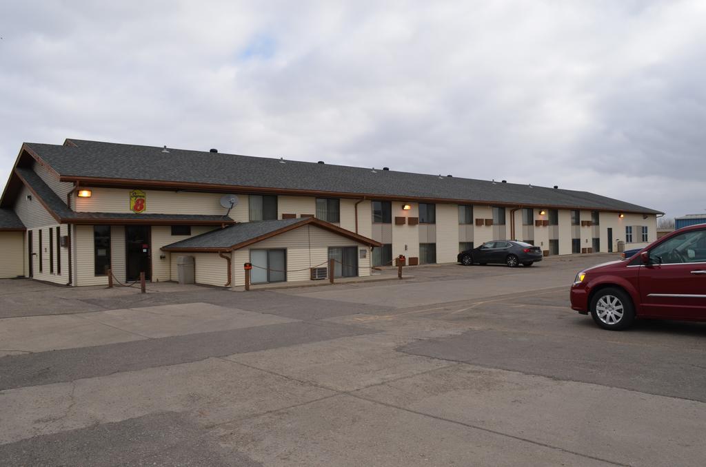 Hotel Super 8 By Wyndham Devils Lake Exterior foto